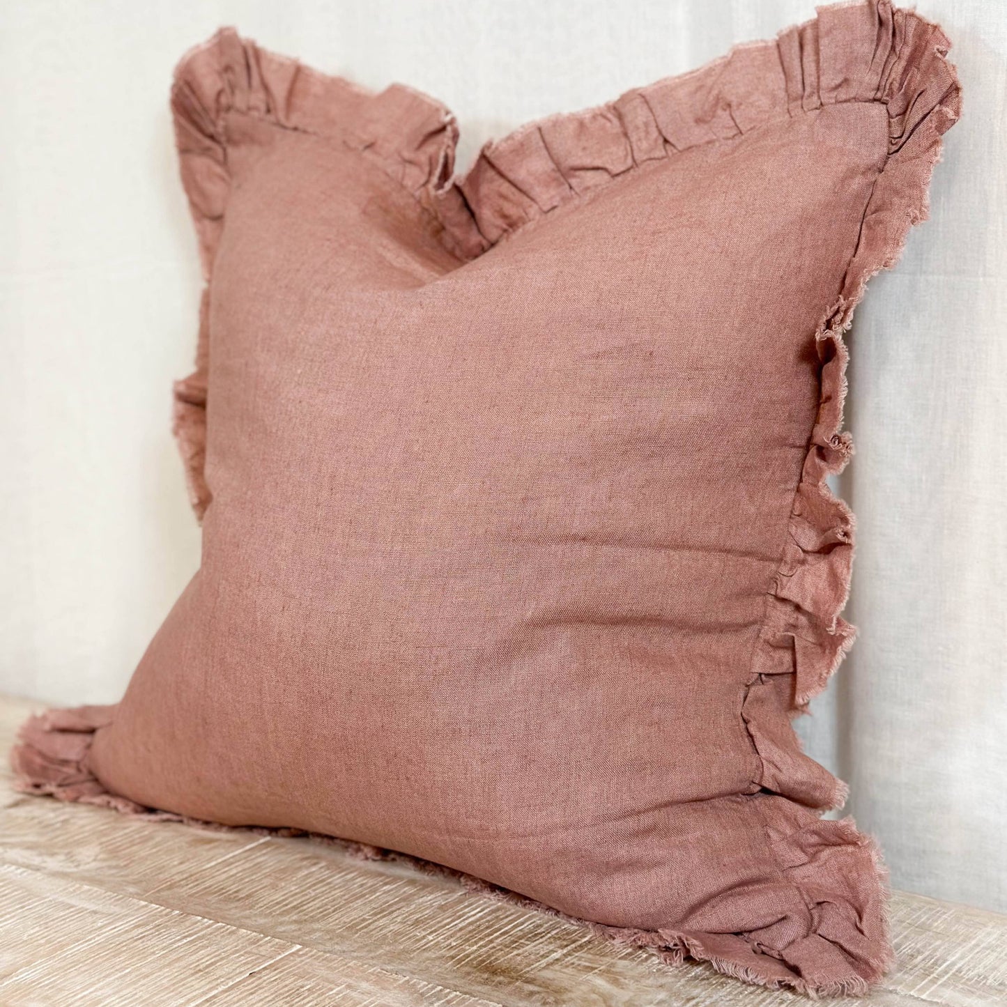 Ruffled Linen Cushion Cover 45x45 – Dusty Pink