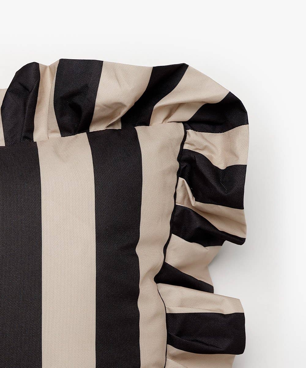 Outdoor Pillow Ruffle Black/Beige